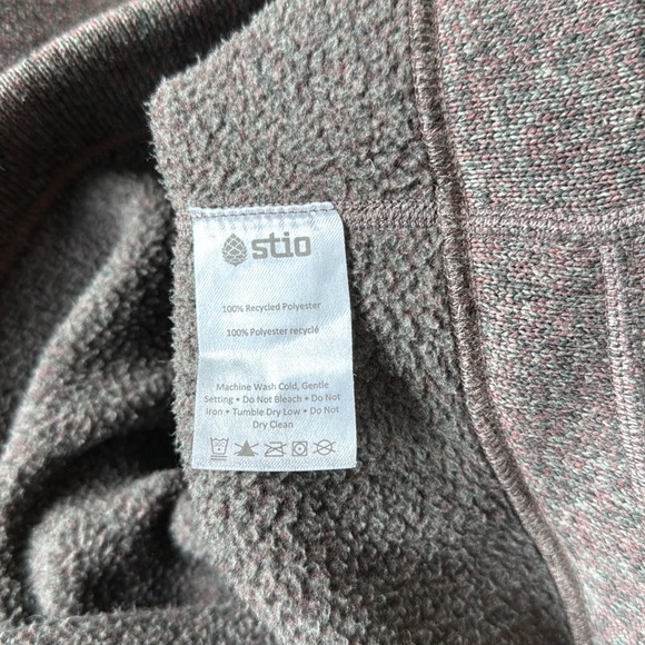 Stio Dark Gray Quarter-Zip Sweatshirt - Picture 8 of 8